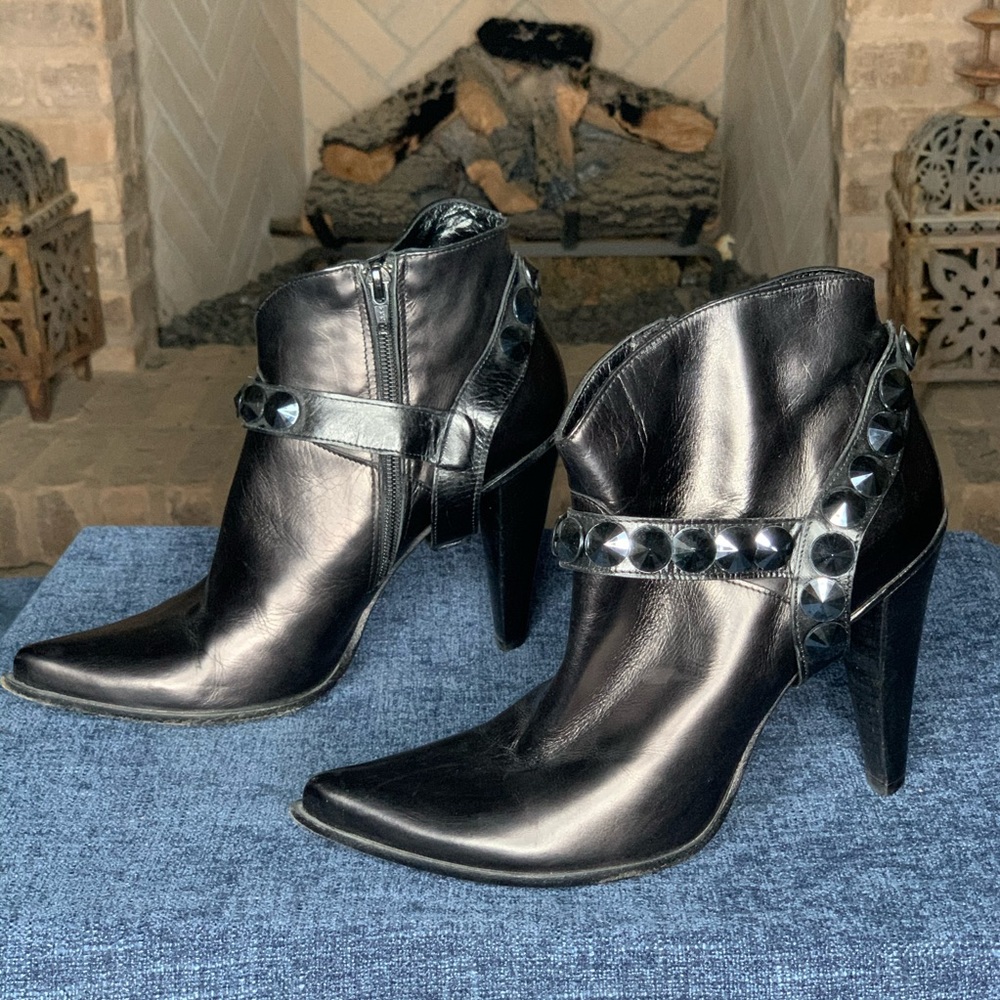 GIANCARLO PAOLI ITALIAN BLACK LEATHER BOOTIES